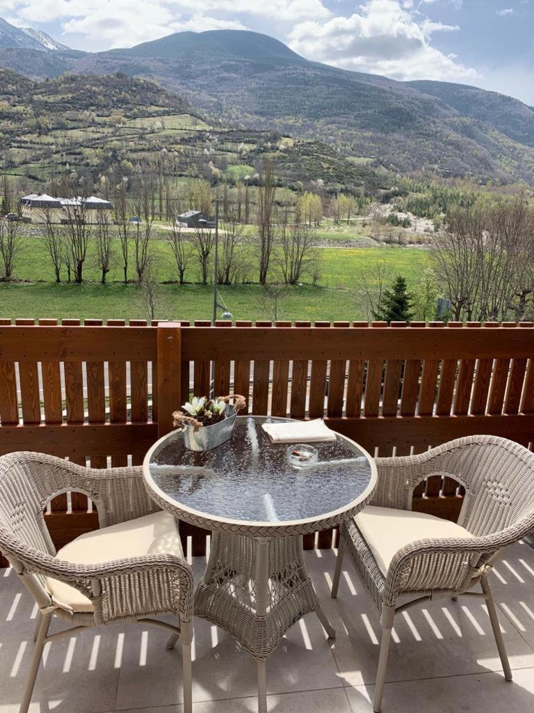 Apartament Tuca Del Mont Benasque Zewnętrze zdjęcie