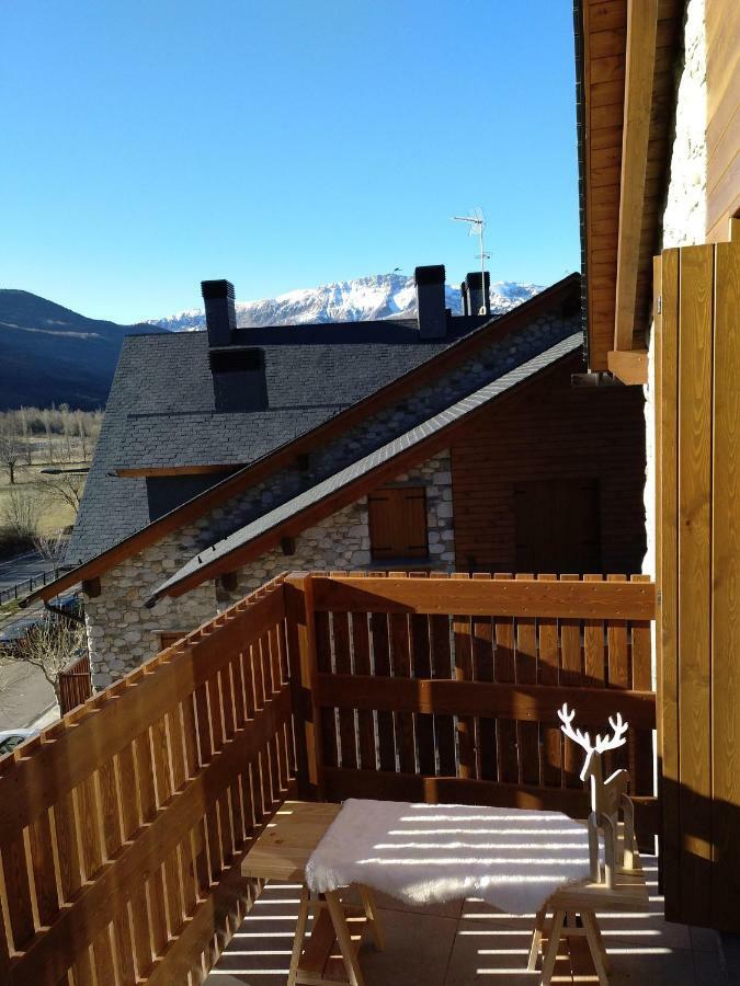 Apartament Tuca Del Mont Benasque Zewnętrze zdjęcie